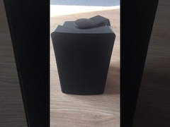 Ο τοίχος τοποθετεί τον ομιλητή